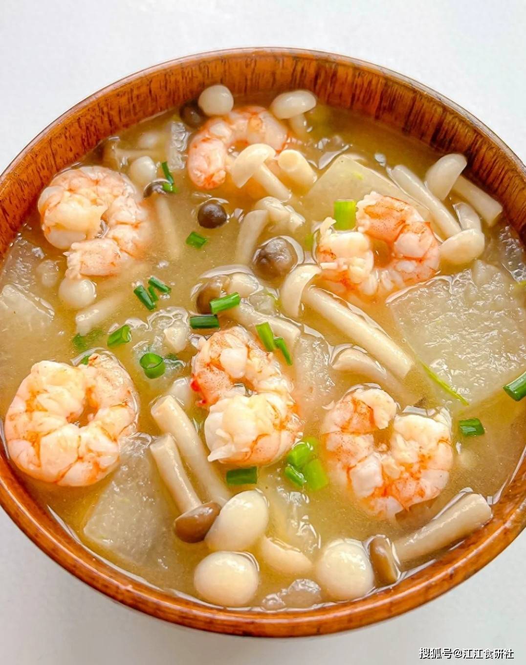 原创            夏天祛湿黄金期！常吃这3道汤，祛湿气、解暑热，低脂营养又健康