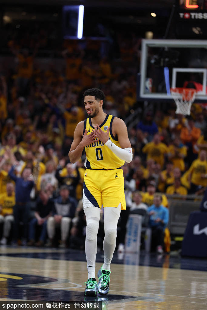 哈利季后赛最强一战 主帅斗智锡伯杜已然完败？