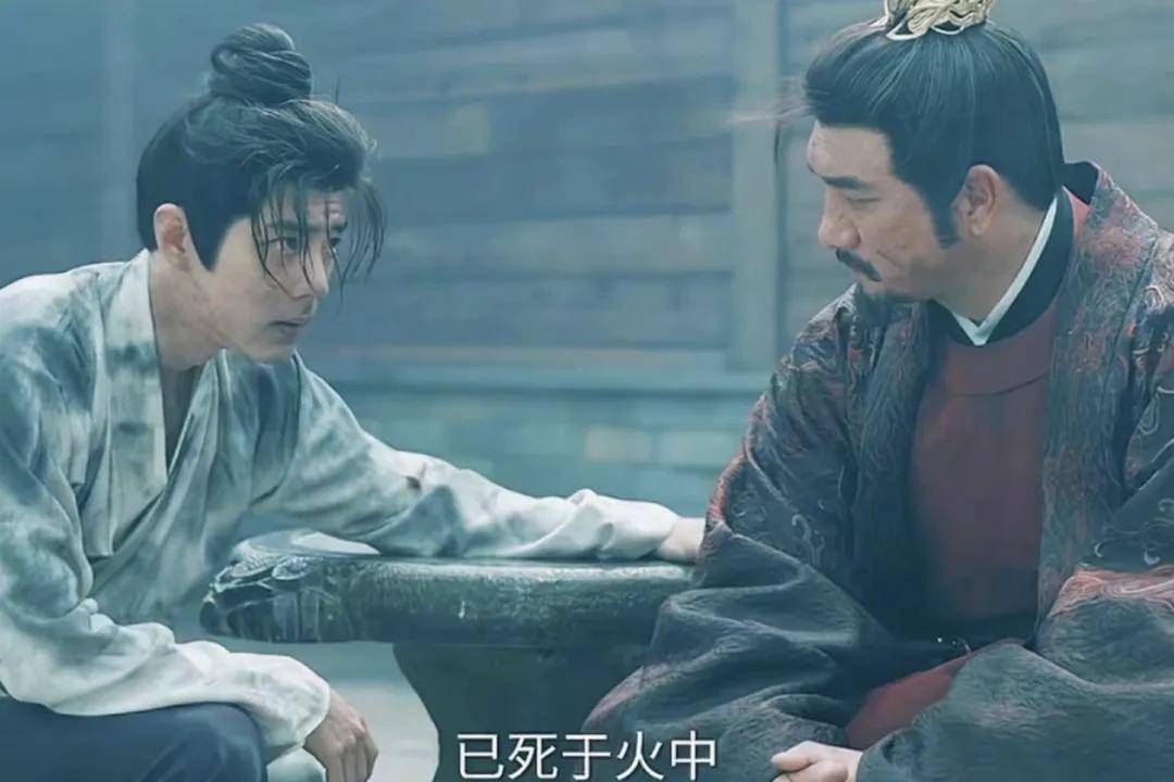 原创            观众：完了，《藏海传》比《折腰》还“折腰”，这不比隔壁好嗑？