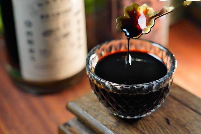 “喝醋软化血管”是错的？医生：老人60岁后，血脂高尽量做到4点