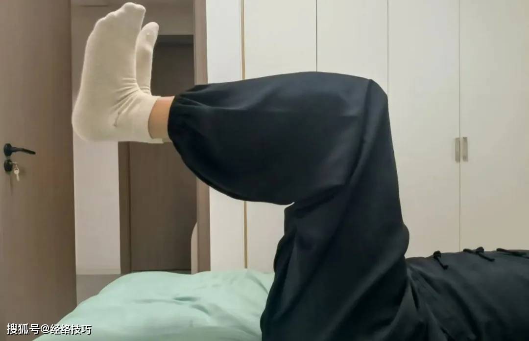 原创            睡前抬脚15分钟，经络舒展助气顺