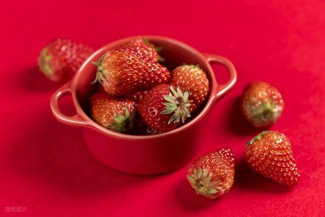 草莓：减肥界的“黑马”实至名归！