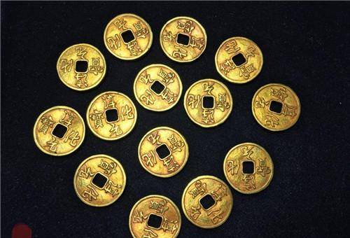 四川民工上山捡千枚“古币”，一枚卖15万，国家追缴挽回10亿损失