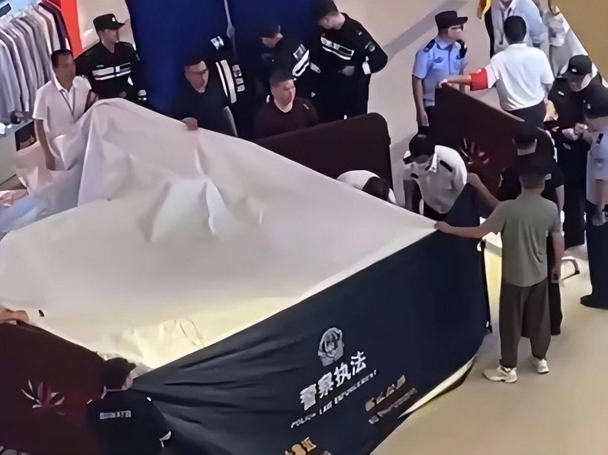 江苏女子跳楼后续：家境被扒，曾在加拿大留学，更多细节引争议