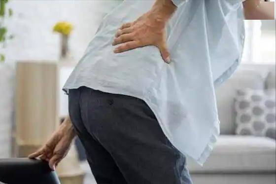 肾功能衰退不容忽视，医生提醒：60岁后，务必戒除4种不良习惯！