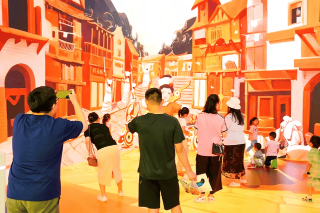 华为天生会画数字艺术展亮相文博会 以科技赋能艺术创作