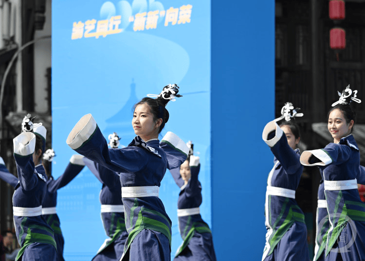 文艺演出、专题讲座、作品展览……重庆市首届“文艺两新”艺术周启幕