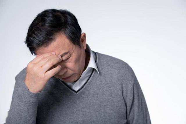 为何有的人频发脑出血？医生：3种食物少吃，或是脑血管“杀手”