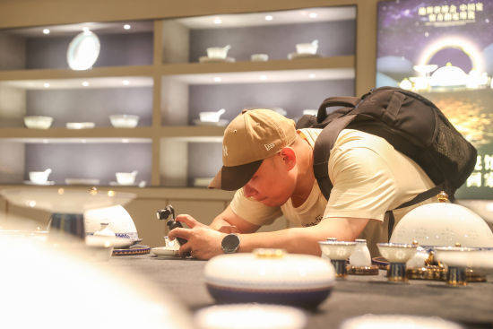 台湾媒体记者走进“千年瓷都”江西景德镇 领略陶瓷文化魅力