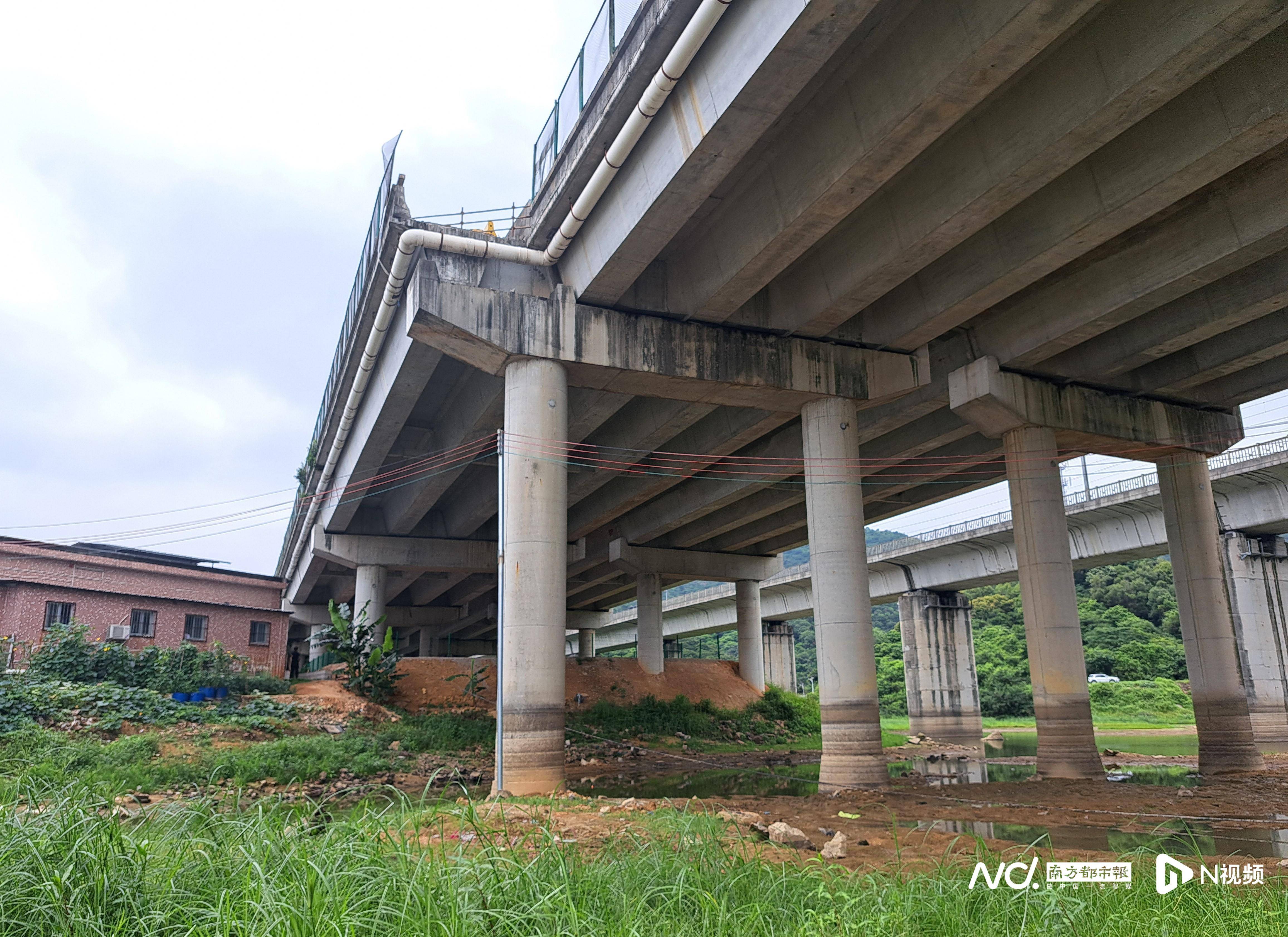 走访车辆坠桥致5人死亡的东莞断头路：当地已增高水泥桩护栏