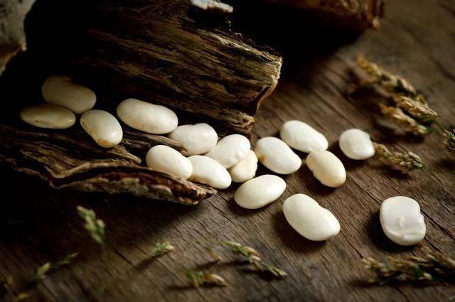 被称为“碳水拦截者”“嗨吃不怕胖”的白芸豆，真的能减肥吗？