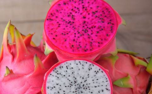 “火龙果美味但夏季不宜多食，你可知为何？”