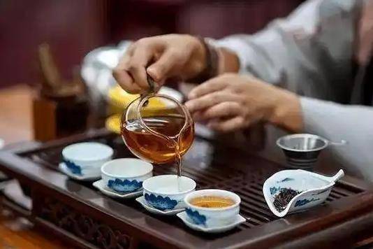 喝茶影响心脏？医生：这3个时间喝茶最好，疏通血管，心脏更健康