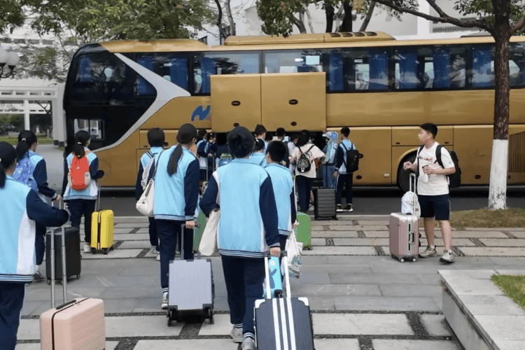 便秘的中学生给我们提了什么醒