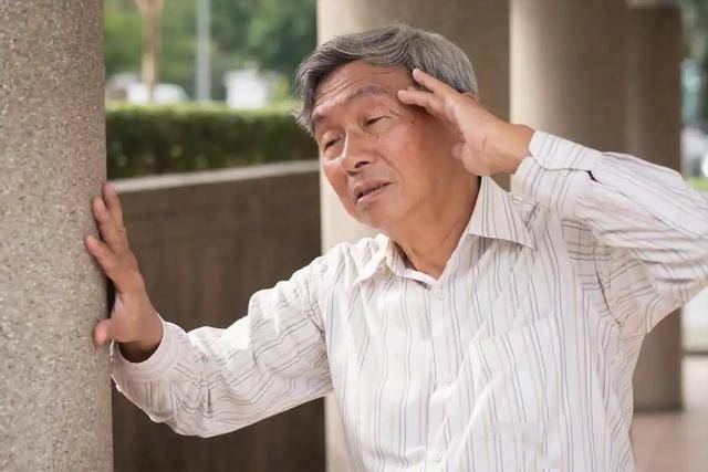 每天新增脑卒中越来越多？医生直言：天气炎热，远离脑梗4件事