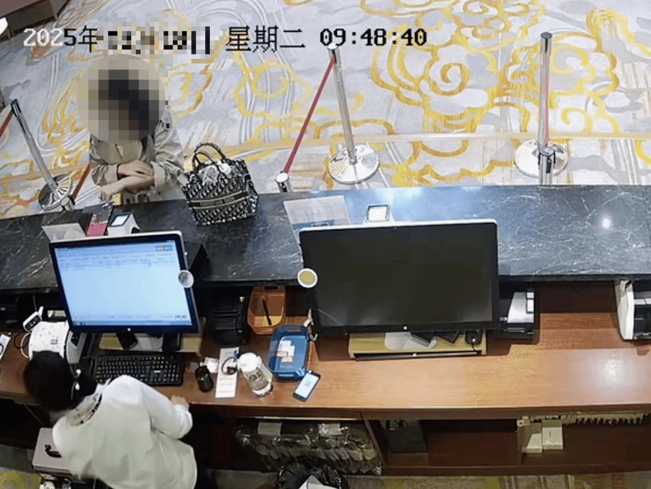 女子在上海旅游一个月住十多家酒店，均称过敏要求退房费 涉嫌寻衅滋事罪被刑拘