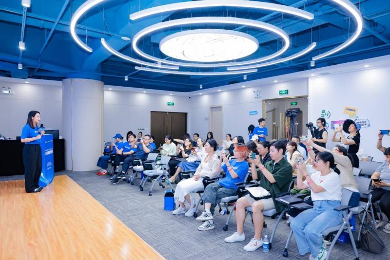 首届大湾区健康营养节正式启动，万益蓝靶向菌群管理法引领科学减重新风向