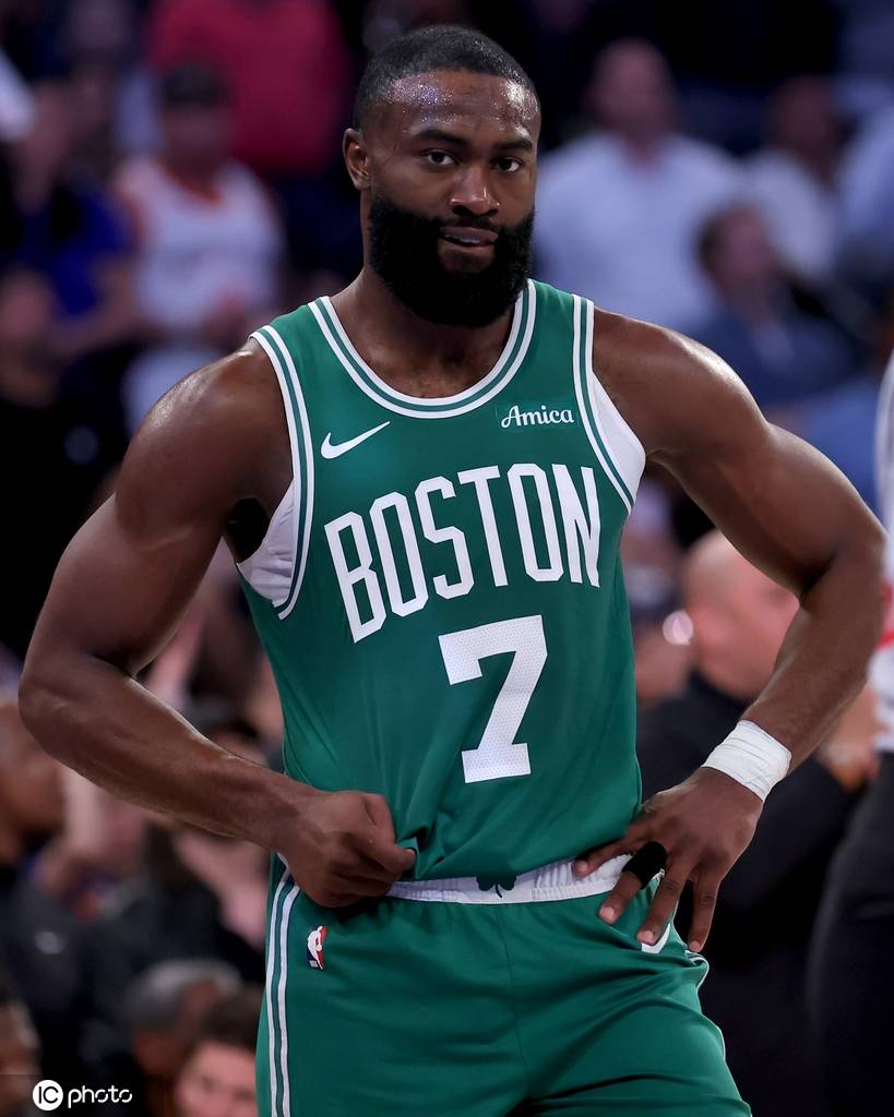 杰伦-布朗右膝半月板部分撕裂 将接受评估决定是否手术