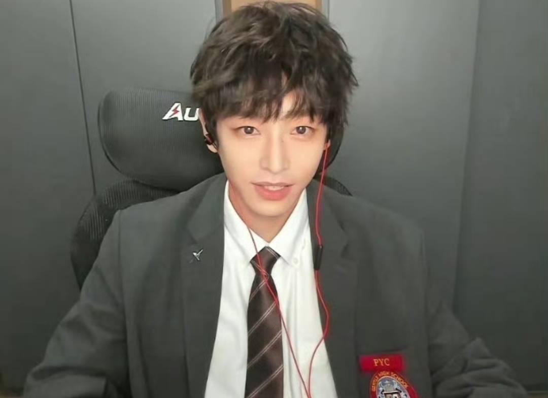 彭昱畅瘦了！从“吃播少年”到日系帅哥的逆袭