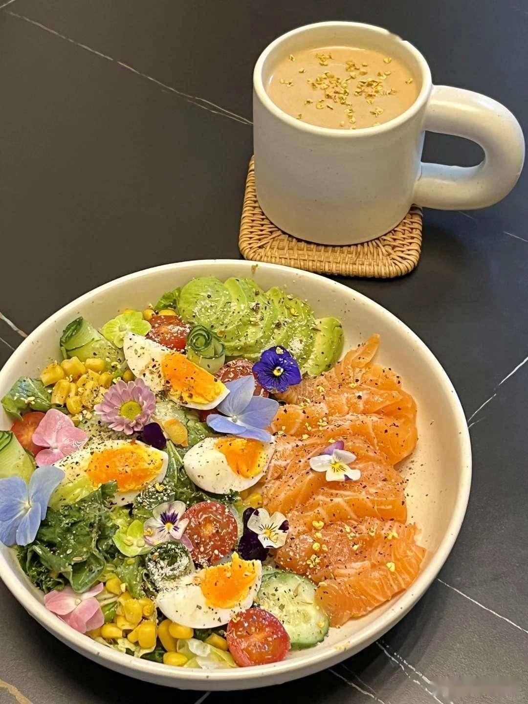 40岁后易显老？抗衰吃这3样，紧致肌肤，年轻