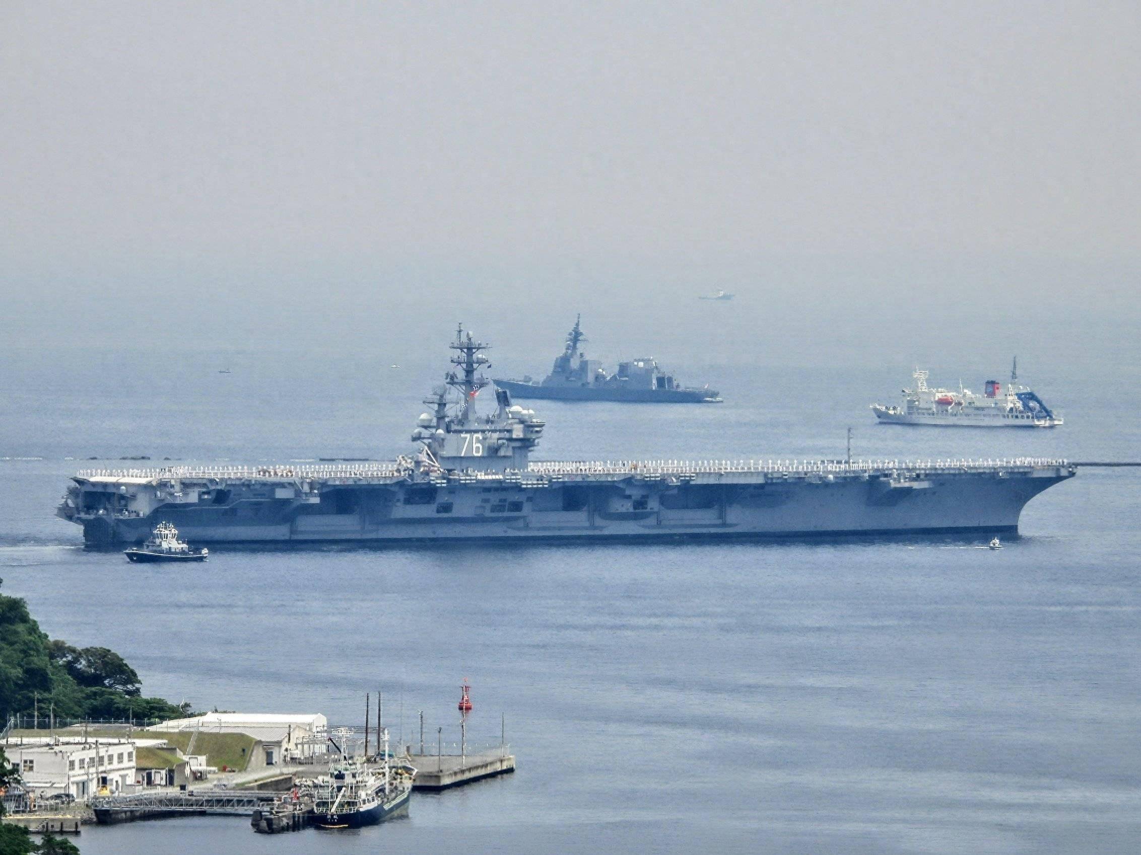 原创            中美航母对峙升级！辽宁舰山东舰演练强势出击，亚太海域紧张局势再升温