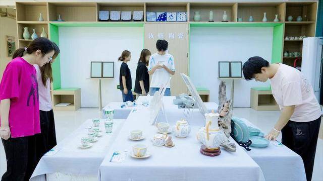 多元创新 陶艺生辉：汝州职业技术学院陶瓷艺术系毕业展