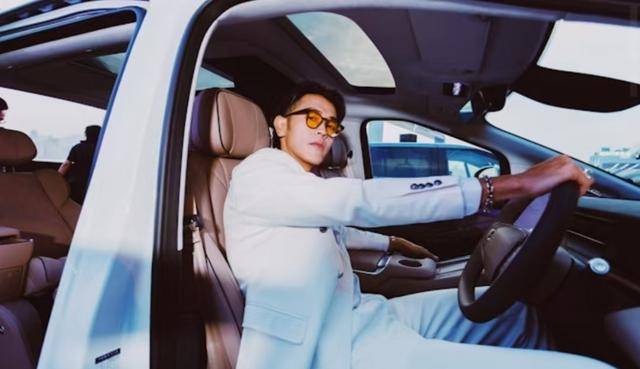 对前景感迷茫！港男星难得成功弹起却无以为继，无戏拍焦虑到失眠