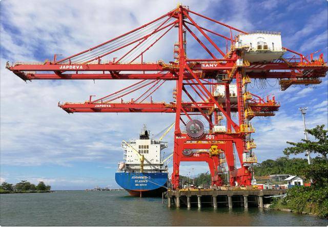 原创            100%对华关税来袭，特朗普又翻脸了？中国打法太狠，8国开始跟进