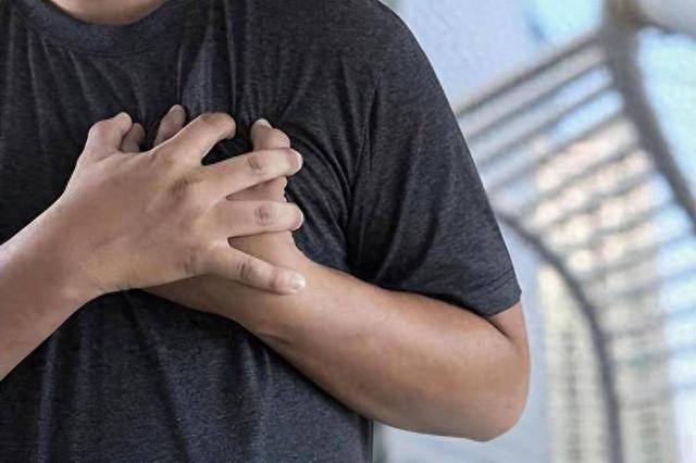 心梗，人等于废一半？医生：身体若出现3个变化，或是发作的苗头