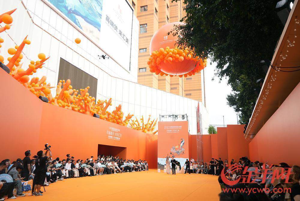 2025广州湾区时尚艺术周开幕，七大本土品牌发布百余款新品