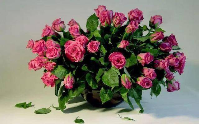 两个人相爱，越对你深情的男人，越会这样对你