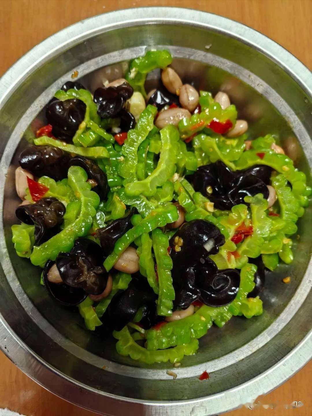 端午将近，饮食要“少热少湿”，这菜最近常上桌，健脾去湿热！