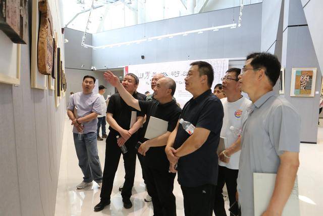 “山青花燃 游刃古都”三地刻字艺术联展绽放中原