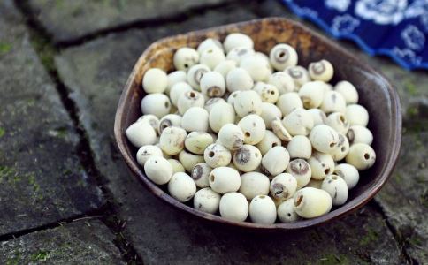 白发怎么办？7 款药粥可改善相关情况，快来看看！