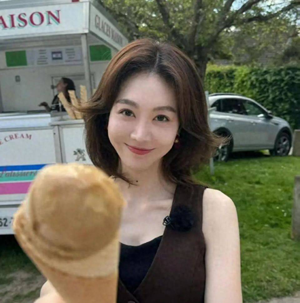 原创            万万没想到，被人欺负踢出剧组的姜妍，靠宋丹丹走上了逆袭之路