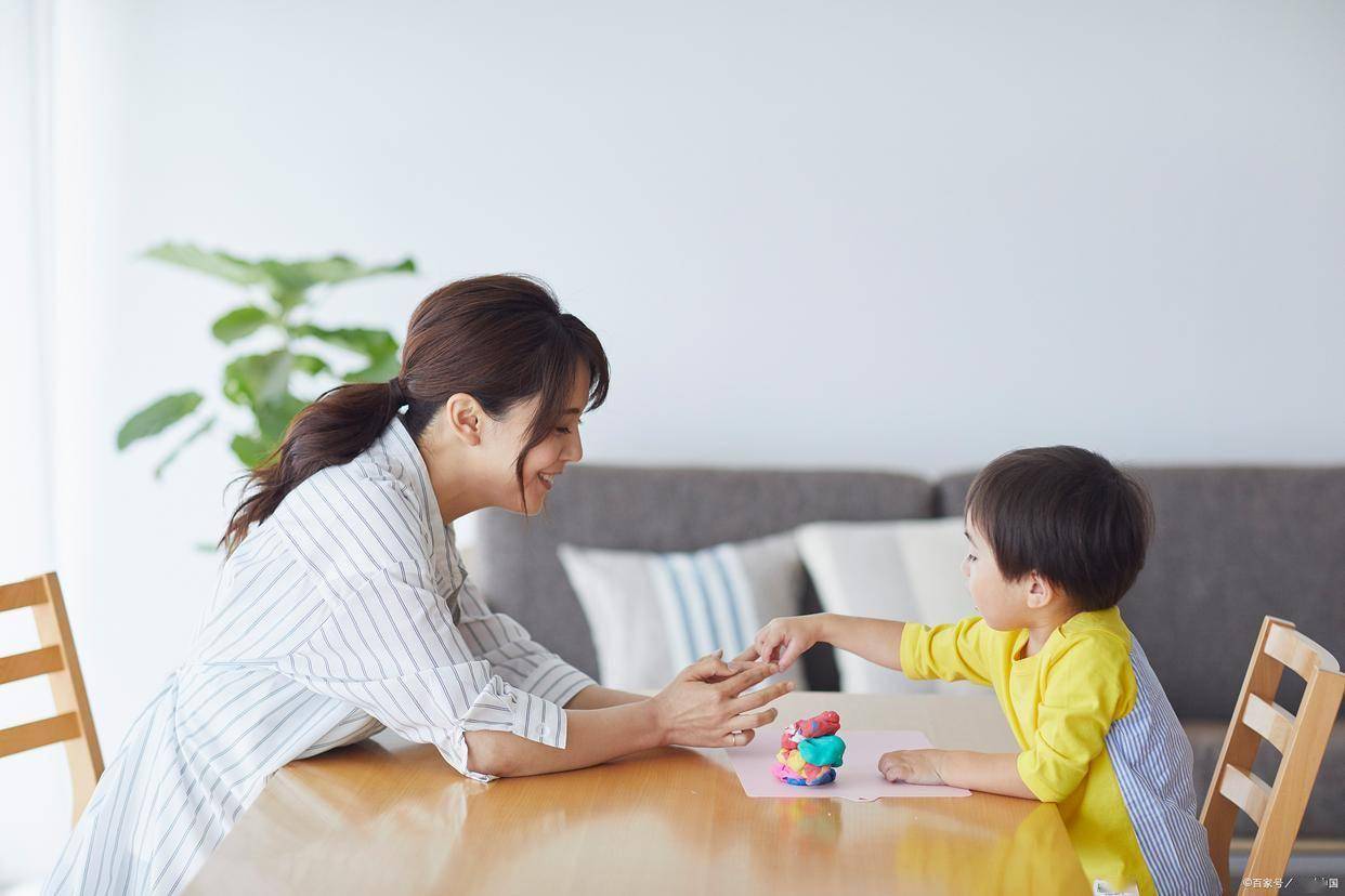 如何通过日常生活中的小事培养孩子的情商