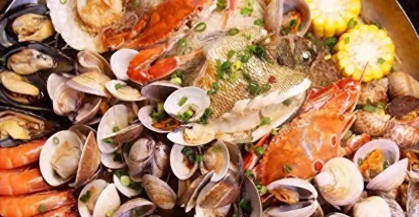 原创            痛风越来越多，真凶并非海鲜？医生指出：这3种行为才更危险