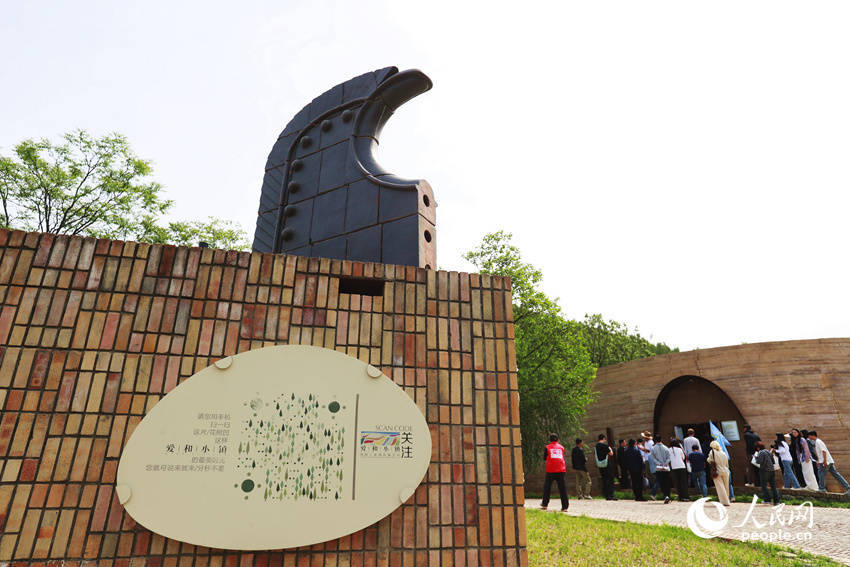 走进洛阳三彩陶艺村 品味“陶”韵魅力