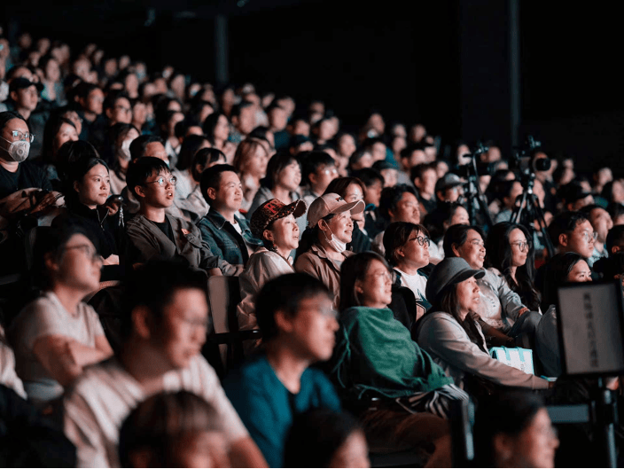 “让子弹再飞一会”：15年后，姜文再度公开回应电影谜面