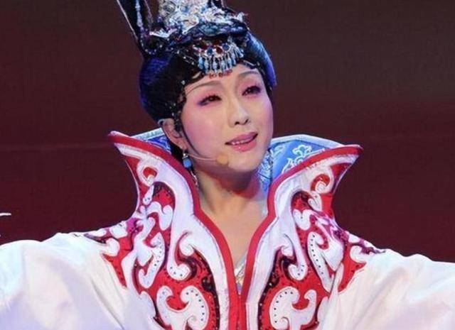 “跳梁小丑”李玉刚跌落神坛，不再被世界宽容，梅葆玖至死不原谅