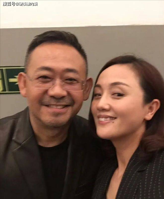 原创            曝朱媛媛原生家庭，全家福曝光太催泪，妈妈姐姐太美哥哥很优秀