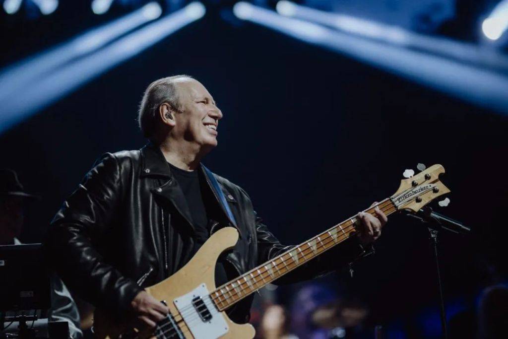 汉斯·季默：不会指挥的声音工程师终成音乐“大神”