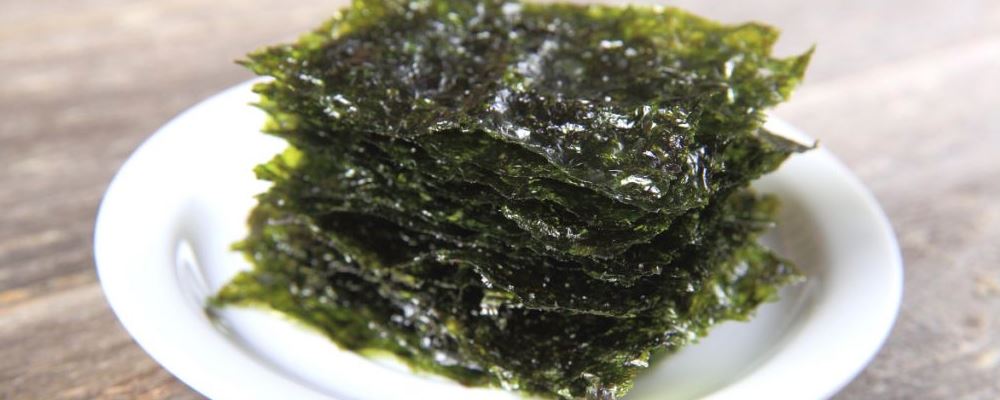 紫菜有什么作用呢 生活中有哪些保健食品 有哪些食物有保健功效呢