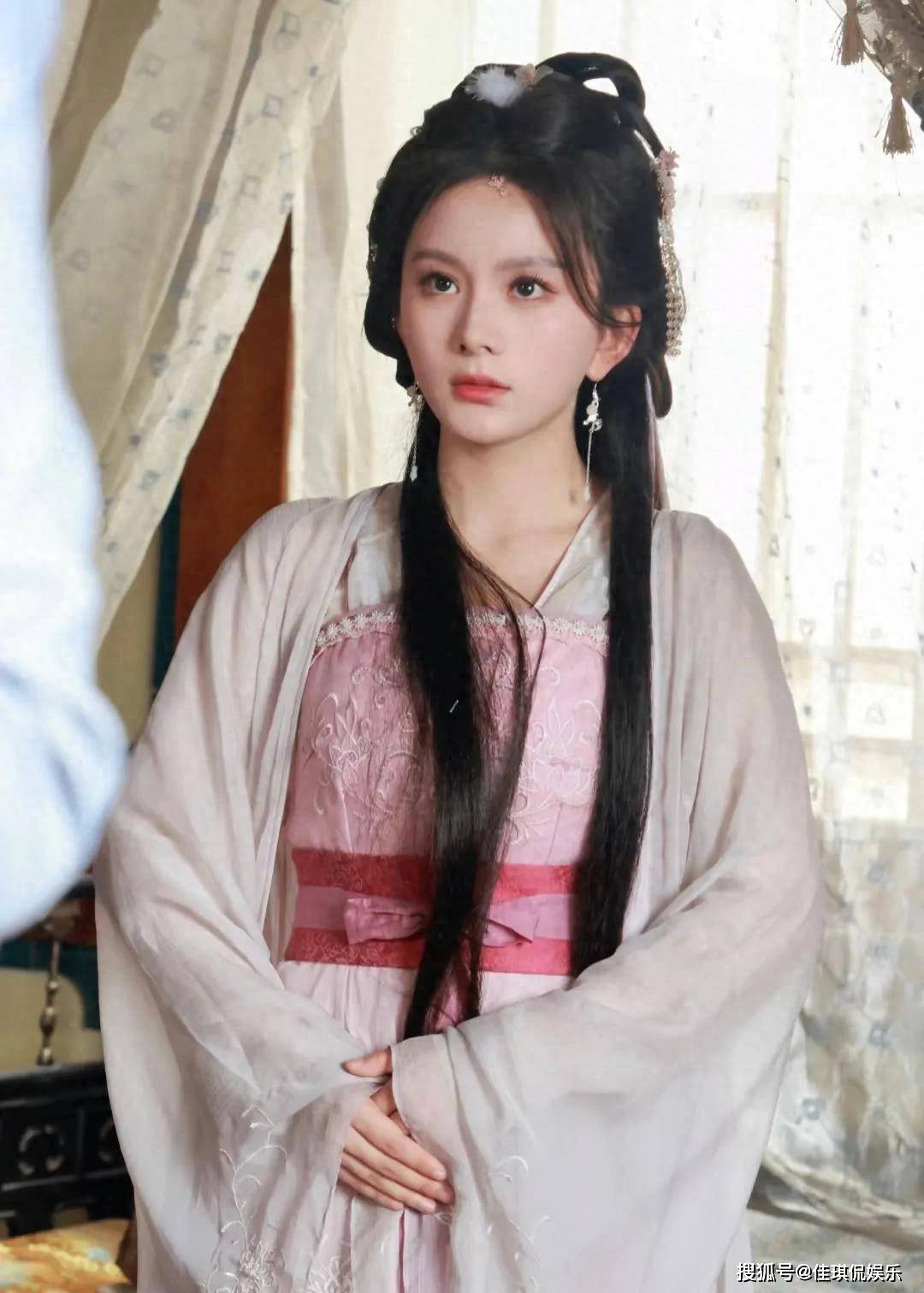 原创            短剧也有自己的古装女神，，马秋元垫底，榜首居然第三部剧就霸榜