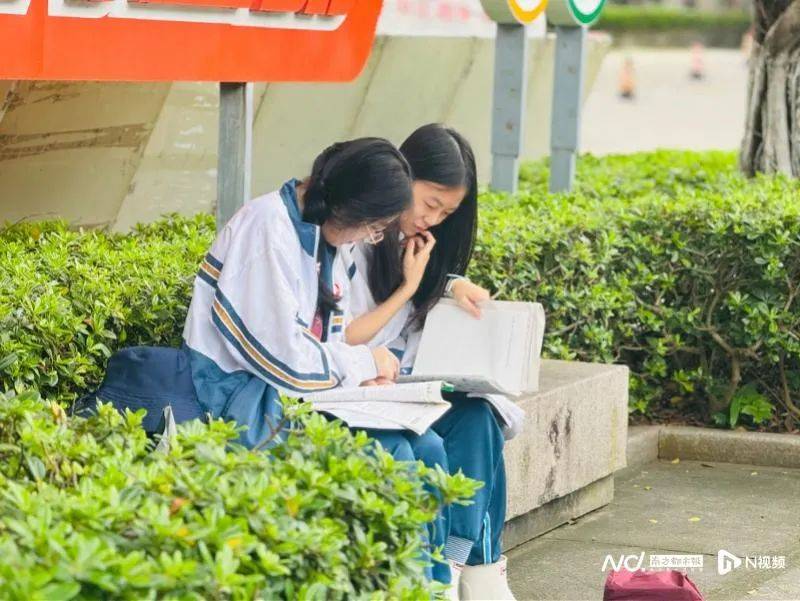 新冠小高峰，是对症用药还是选抗病毒药？中高考学子如何应对？