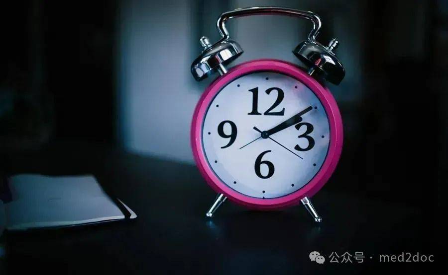 熬夜后最该做的，不是补觉也不是大吃一顿，而是这个动作！