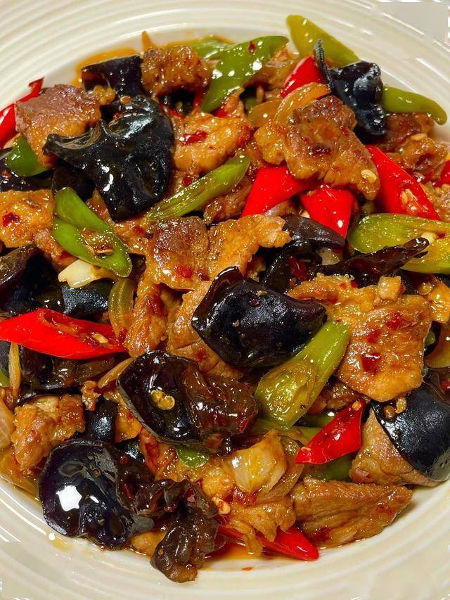 小满后要养骨，少吃茄子和竹笋，多吃这8样，关节灵活不酸痛