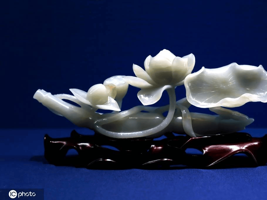 探秘上海博物馆东馆玉器展：穿越千年的玉润华光