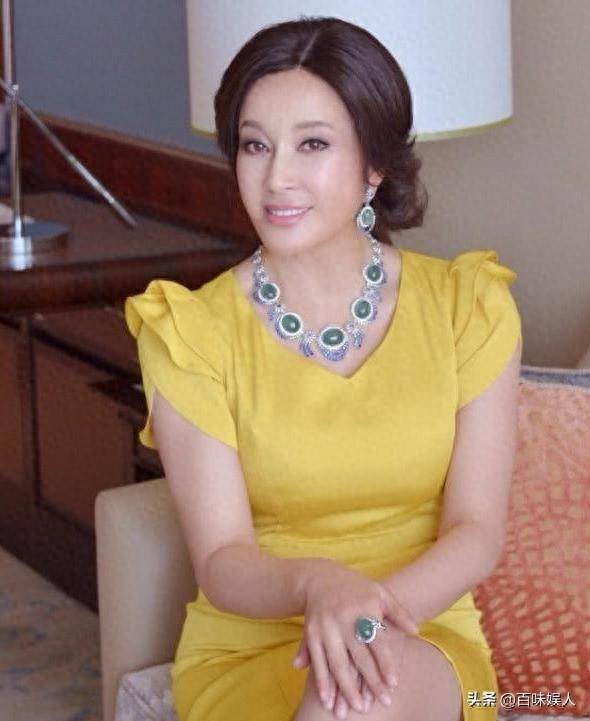 原创            一夜两反转！刘晓庆否认偷漏税，银行否认让重病老人到场取钱