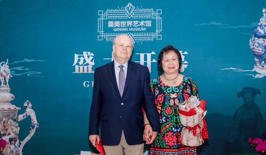 上海滩上洋掌柜 | 这位加拿大收藏家为何把千件古董瓷器搬来上海？